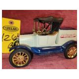 Ertl 1918 Runabout Bank Locking Coin Bank W/ Key