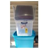 3 Totes With Mis-match Lids