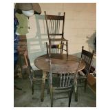 Table & 5 Oak Press Back Chairs