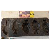 Lodge Cast Iron Fish Shaped Cornbread Pan