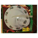 Christmas Dishes 4 Place Setting