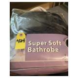 New Women's Bathrobe Size Small/ Medium