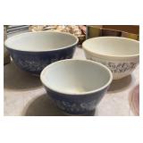 Vtg Pyrex Nesting Bowls
