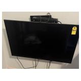 Toshiba 30' T V & Magnavox D V D Player