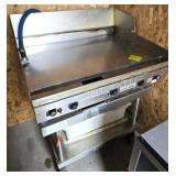 Anets 56C Golden Grill Gas Griddle 24x36 - Working