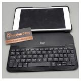 Apple iPad w/Keyboard