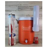 Rubbermaid Drinking Water Dispenser & Cups