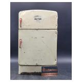 Wizard Toy Refrigerator 13.5" H ï¿½ 8" L ï¿½ 5" W