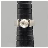 18 Kt HGE Ring Size 5