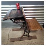 Kids School Desk 28' T Needs Repaired