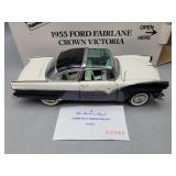 1955 Ford Fairlane Crown Victoria 1:24 Danbury