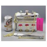 Bottoms Up! Bar, Purse