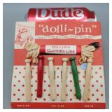 Vintage 'Dolli-pin' Doll clothes line with pins,