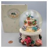 Westland Musical Snow Globe Plays - 'Everything is