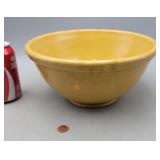 Bauer Pottery Yellow Ware #9 Mixing Bowl