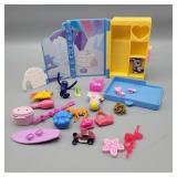Polly Pocket Arctic playset, not complete, plus