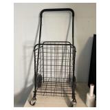Collapsing grocery cart