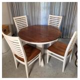 Maple Dining Table w 4 Chairs 42' Round