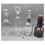 Glass decanter/bottle lot (4)