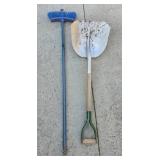 Shovel & Floor Brush