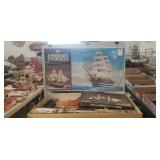 (1) Plastic Model Kit