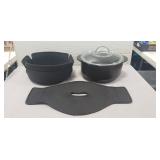 Pampered Chef Four Quart Rockcrok w/ Wrap
