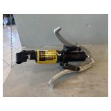 YL-10T Multifunctional Hydraulic Puller