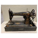 Vtg Singer Sewing Machine