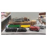 (1) Lionel Model Train Locomotive w/ Tender, (4)