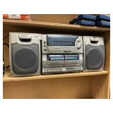 Aiwa CA-DW248 Radio,CD,& Tape Player