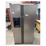 GE Fridge/Freezer Side By Side GE Fridge/Freezer Side By Side