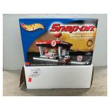 NOS 2003 Hot Wheels Snap-On Service Station NOS 2003 Hot Wheels Snap-On Service Station