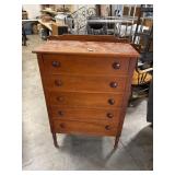 Dresser Dresser