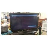 Sony 32" Flat Screen TV (Powers On / No Remote /