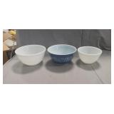 (3) Assorted Vintage Pyrex Bowls (5.5", 7" & 7" /