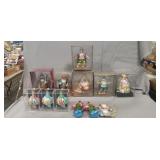 (13) Assorted Christmas Ornaments
