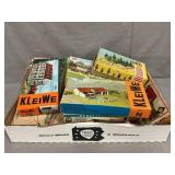 Lot Of N & HO Scale Plastic Train Platform