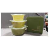 Pyrex Ware 3 Piece Casserole Set w/ Glass Covers
