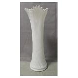 (1) Vintage Westmoreland Milk Glass Quilted