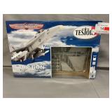 Testorï¿½s FA-18 Hornet Model Kit