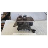 Royal Cast Iron Miniature Toy Stove w/ Extras