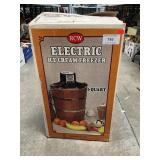 RCW 6 Quart Ice Cream Freezer