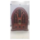 AM/FM Radio (Powers On)