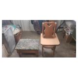 (1) Foot Stool w/ Storage (15"ï¿½11"ï¿½9") & (1)