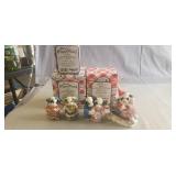 Tray Of Assorted Mary Moo Moos Figurines