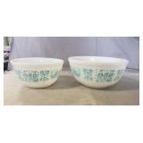 (2) Vintage Pyrex Bowls (7" & 8.5")