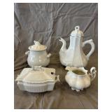(4) Ironstone and Miscellaneous Pottery Pieces