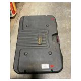 Rubbermaid Heavy Duty Box With Automotive Fluids