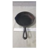 (1) Vintage Wagner Ware #3 Cast Iron Skillet
