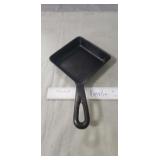 (1) Vintage Griswold Cast Iron Square Egg Skillet